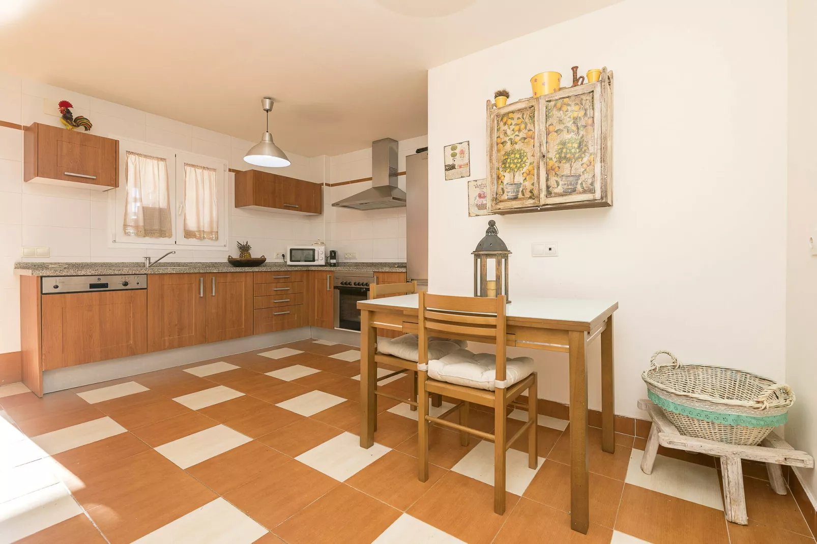 Spikes-Kitchen