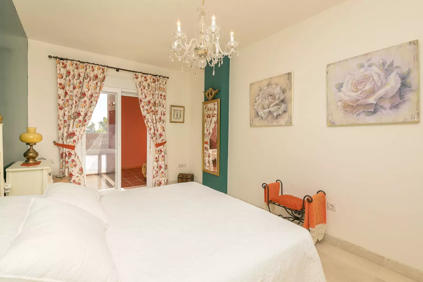 Spikes-Bedroom