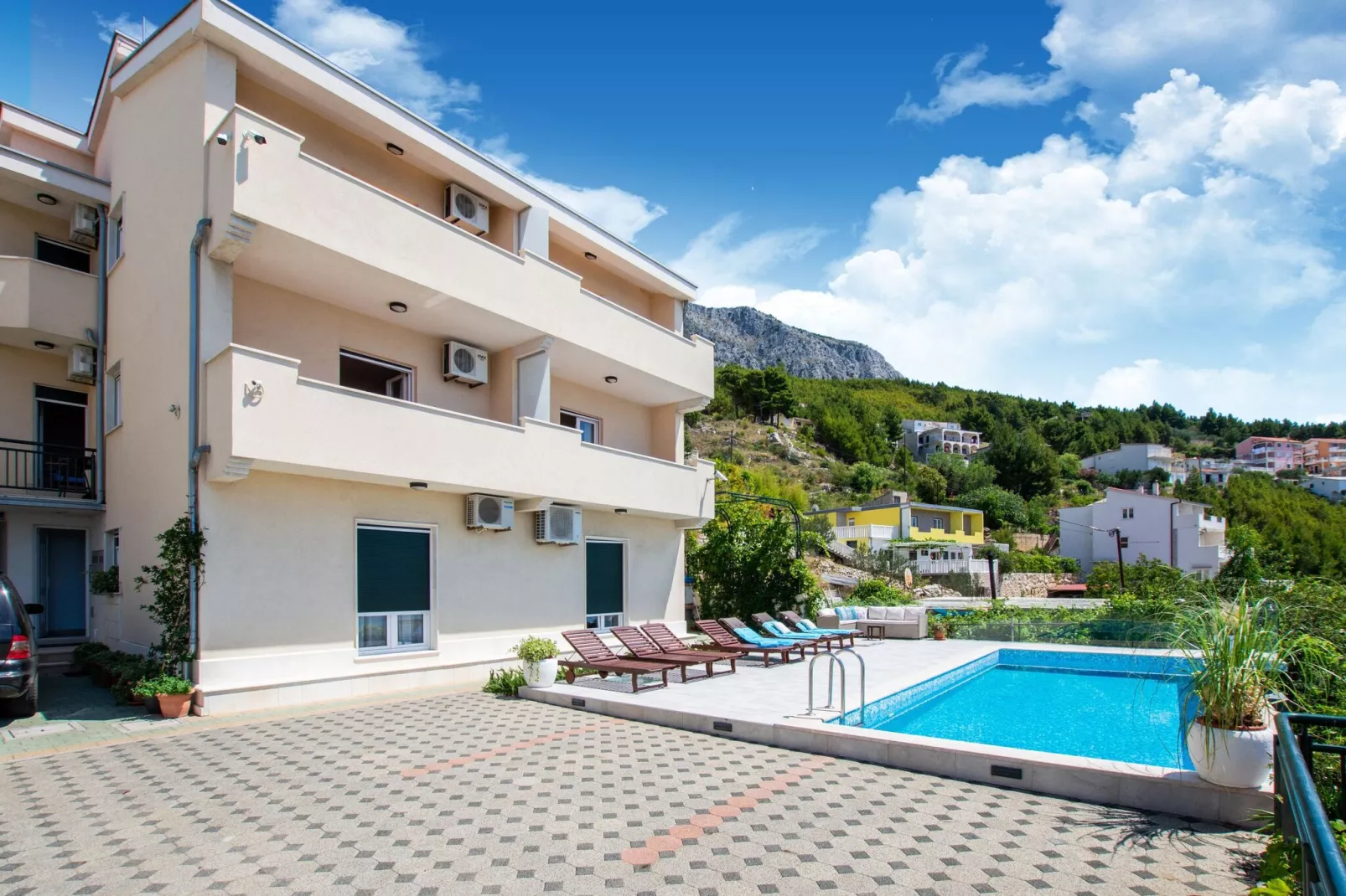 Shared pool apartment David- second floor-Exterior summer