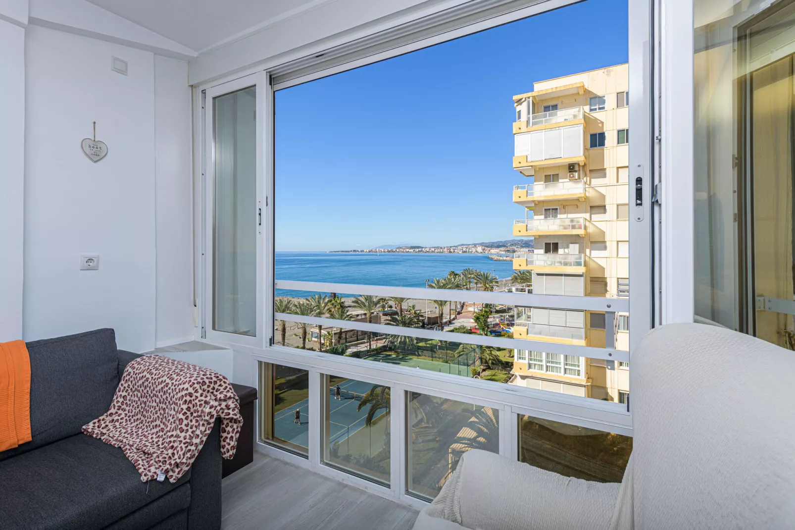 Algarrobo Costa-Exterior summer