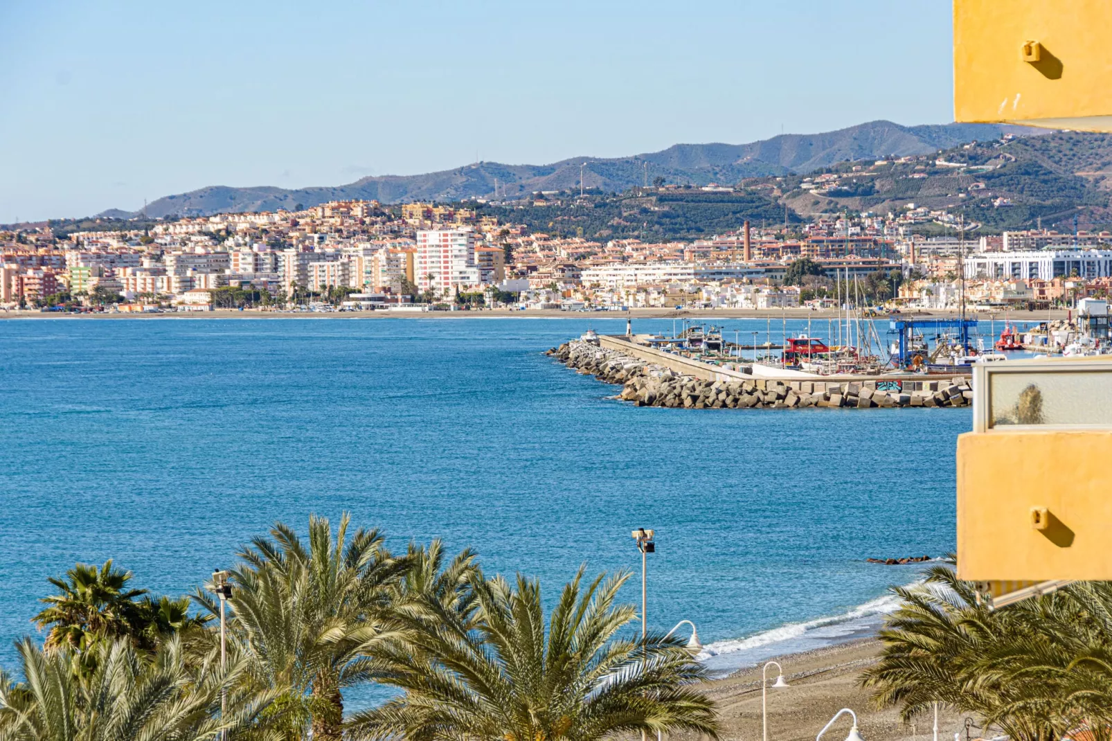 Algarrobo Costa-Exterior summer
