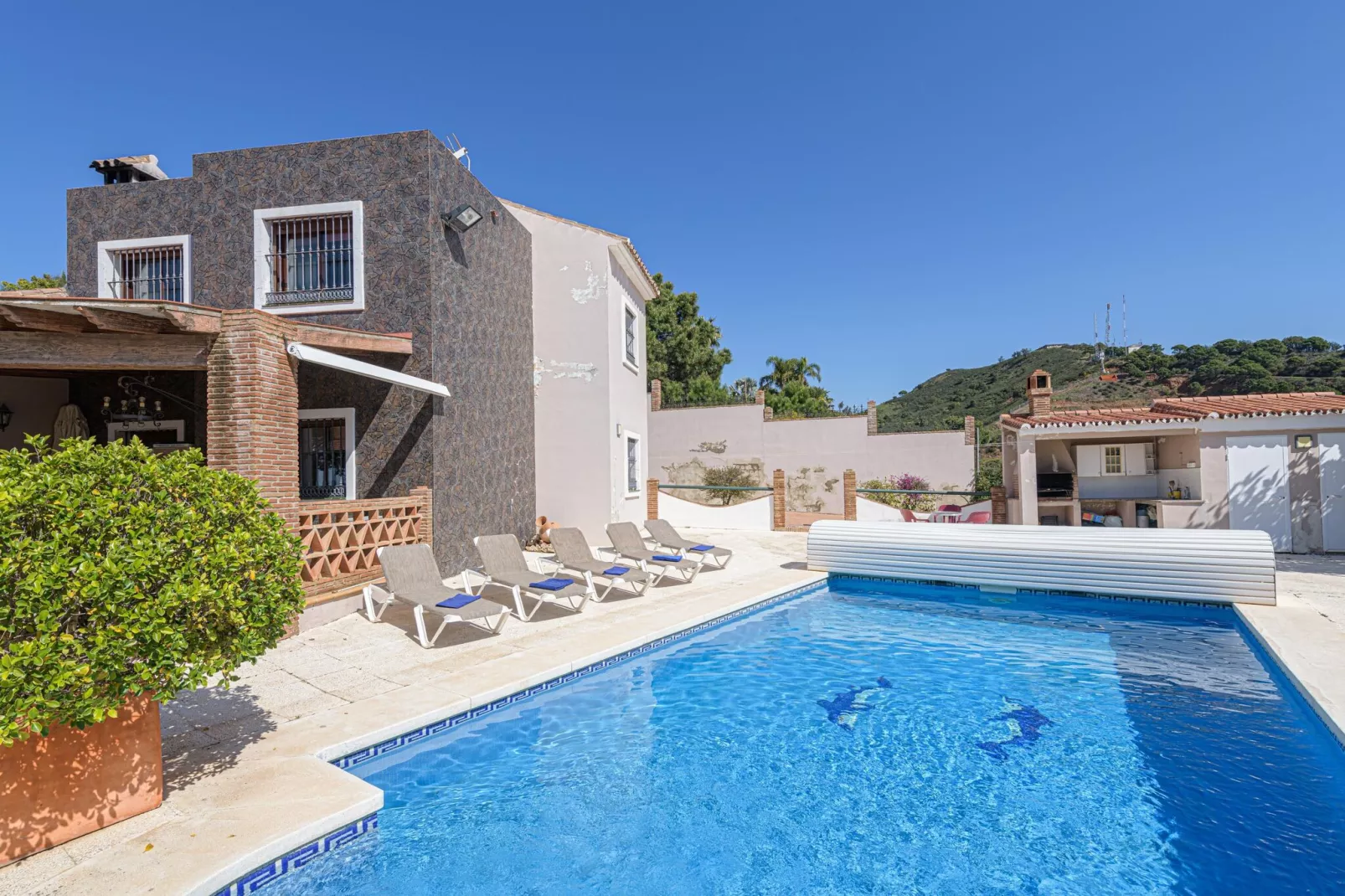 Villa Lina-Exterior summer