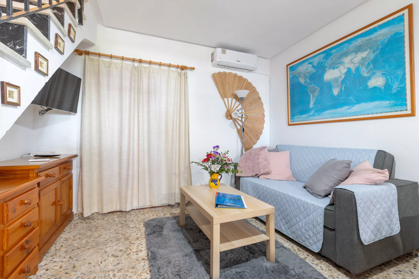 Casa Coral Beach-Living room