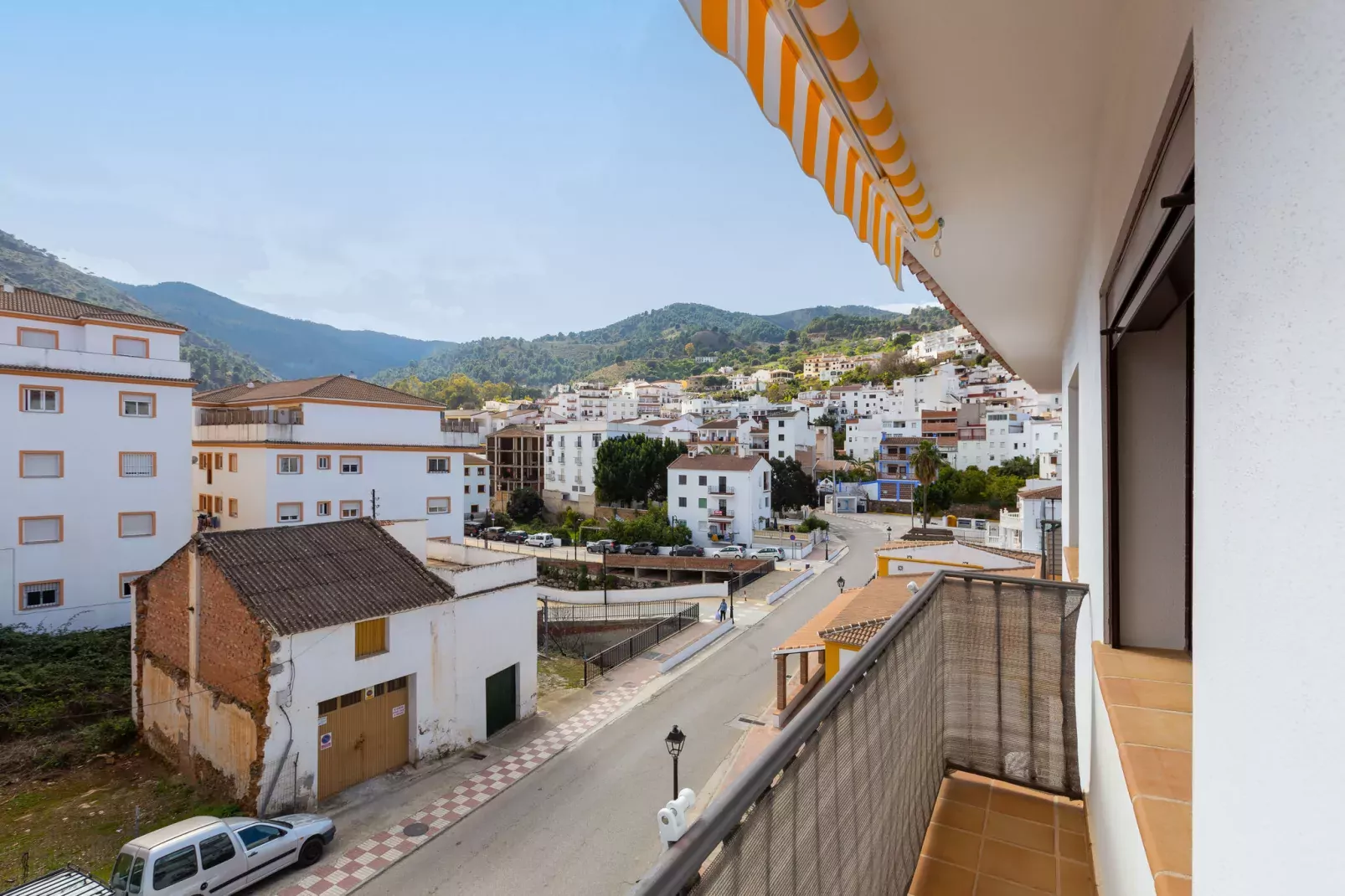 Tolox 1-Terrace balcony