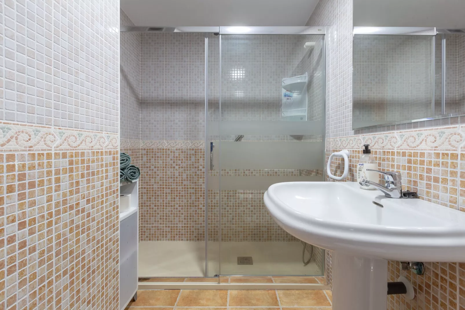 Tolox 1-Bathroom