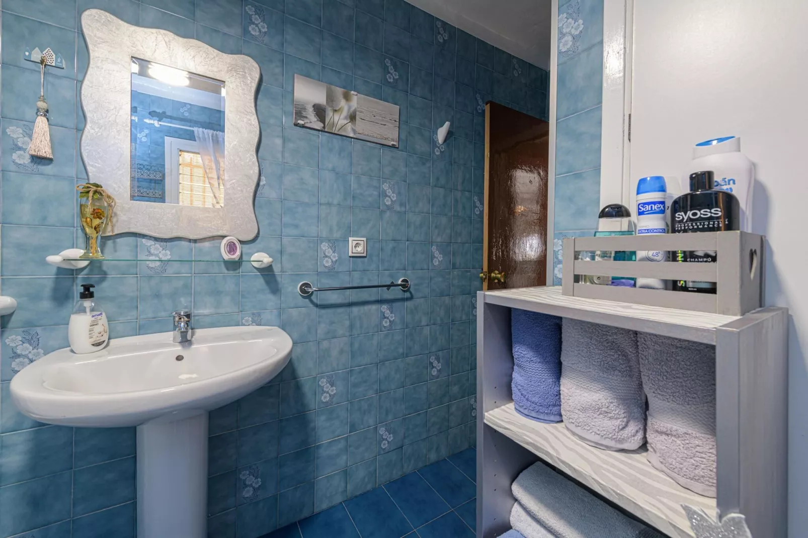 Calymar-Bathroom