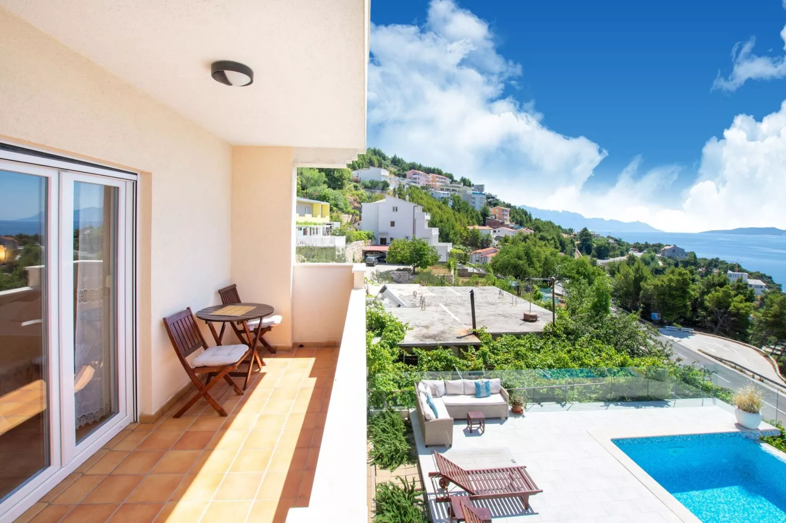 Shared pool apartment David- second floor-Terrace balcony