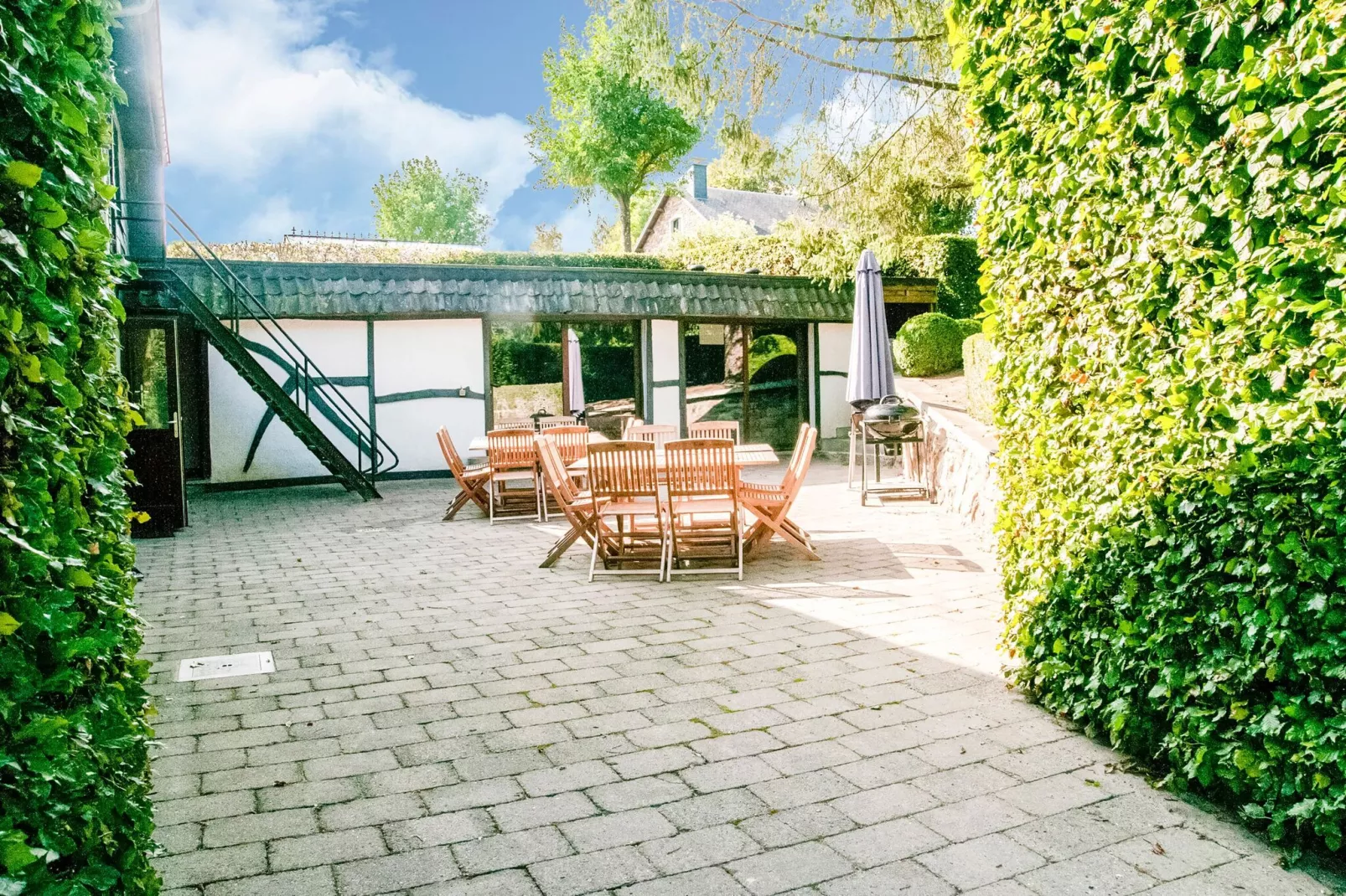Les Hirondelles-Balcon-terrasse
