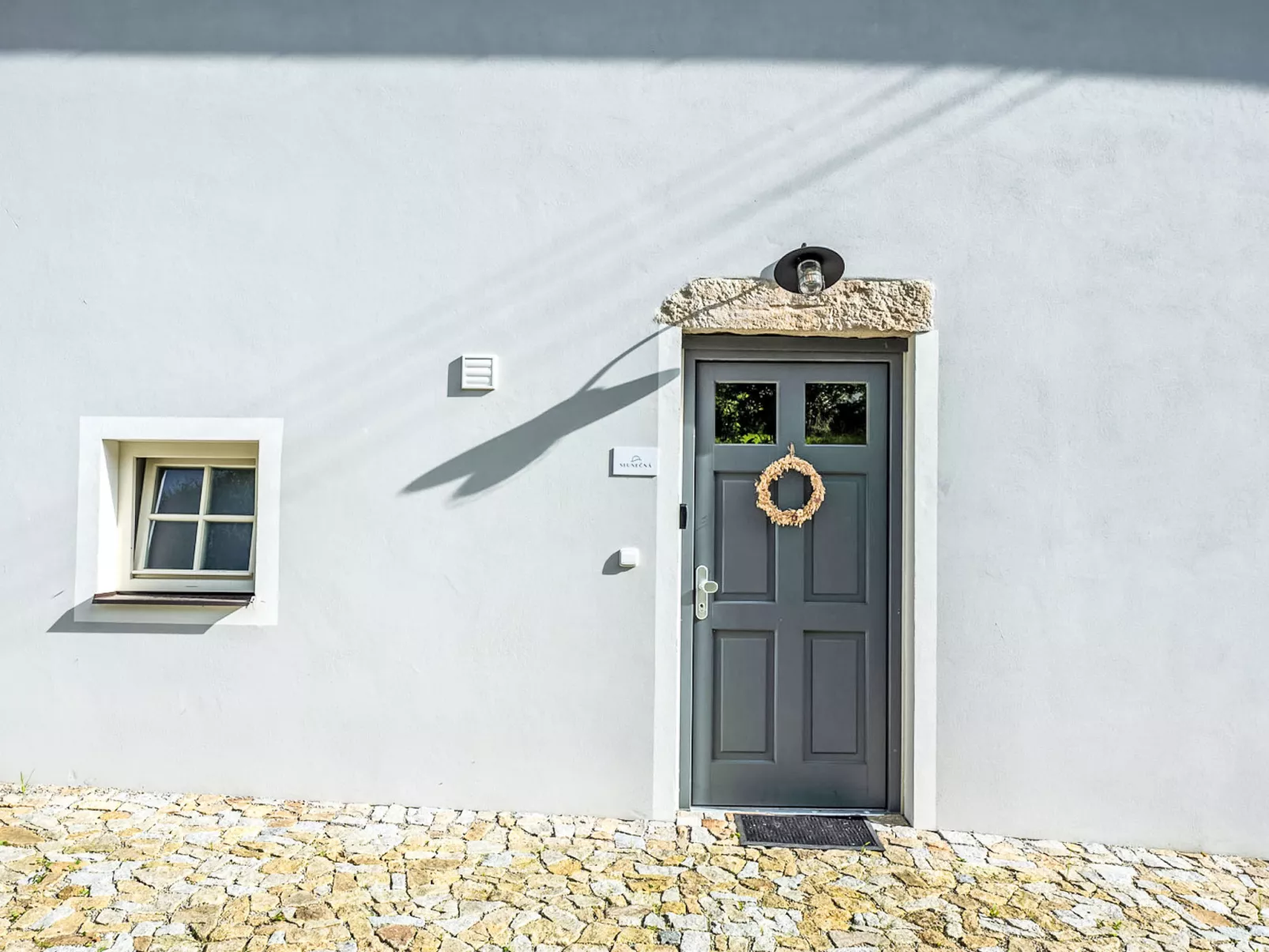 Dobrá-Outside