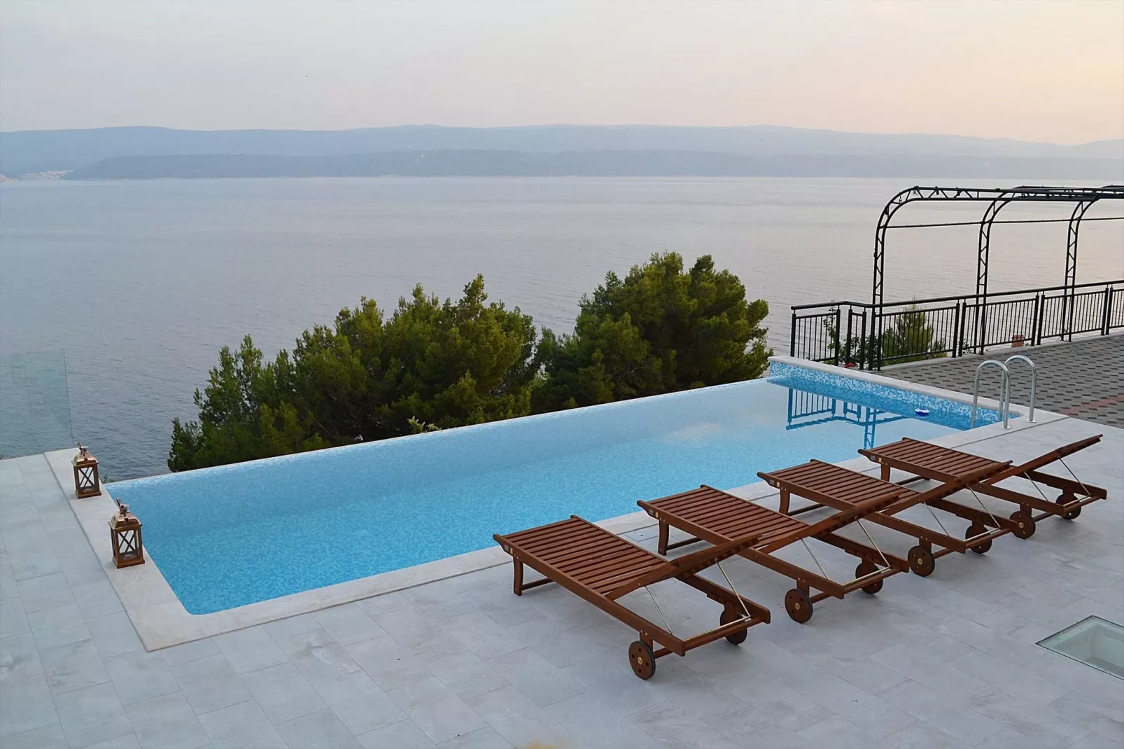 poolofhouse