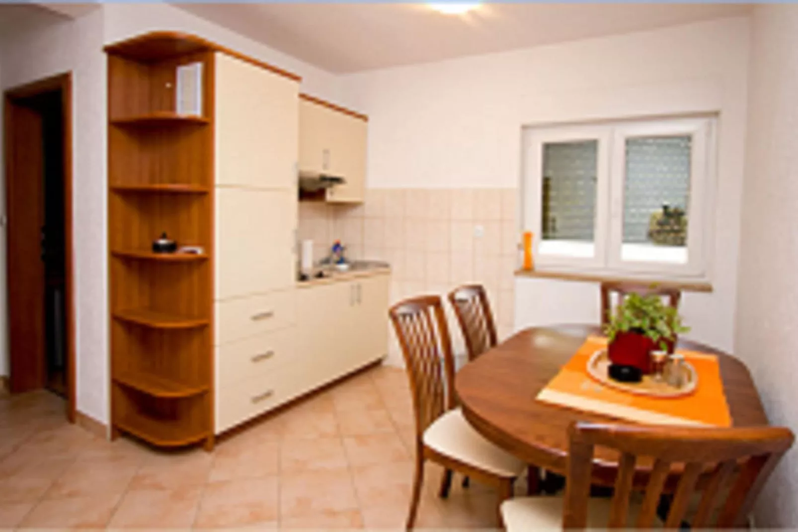 Shared pool apartment David - first floor-Cuisine