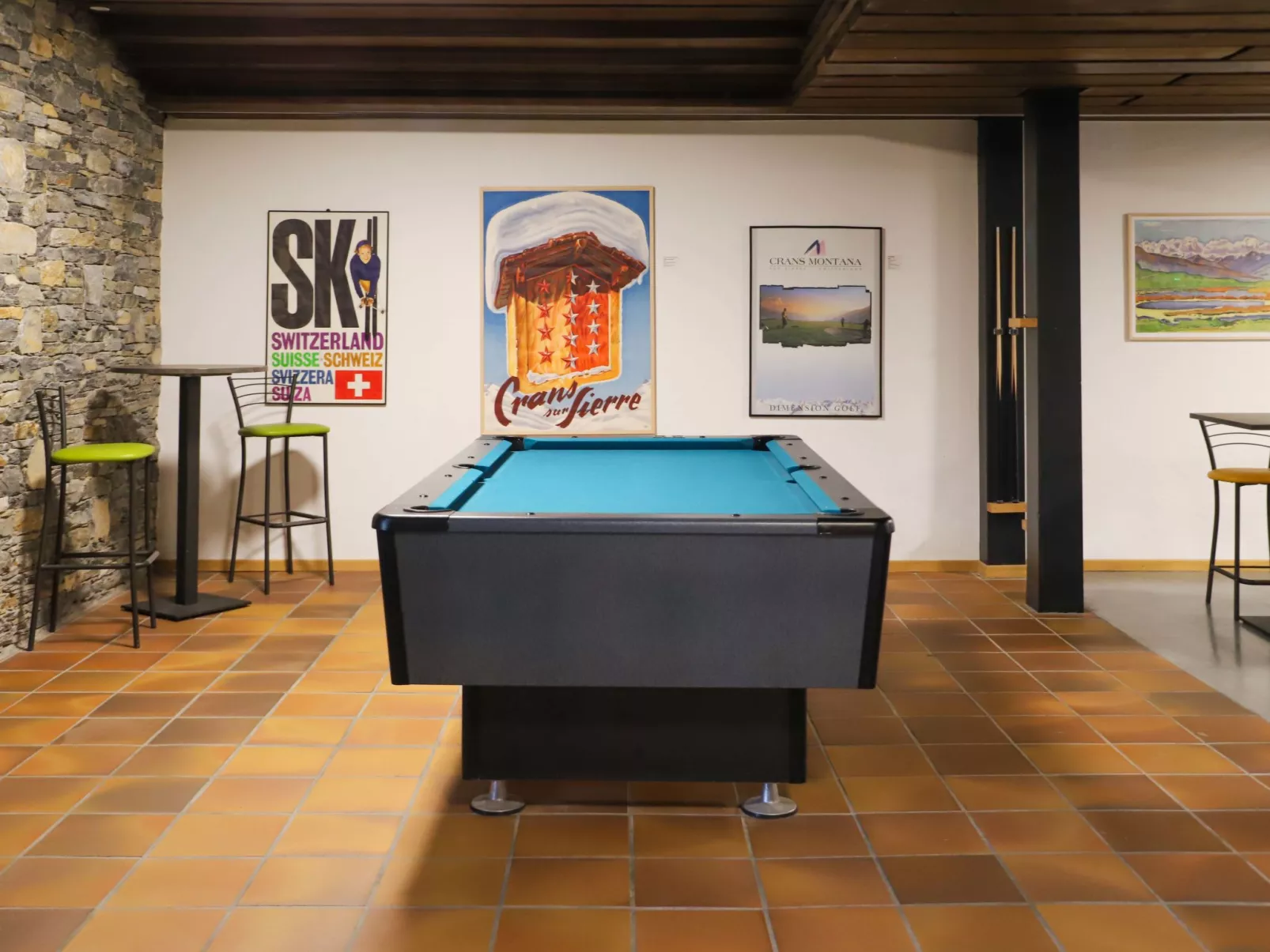 Jeanne D'Arc Apt. B-11-Inside