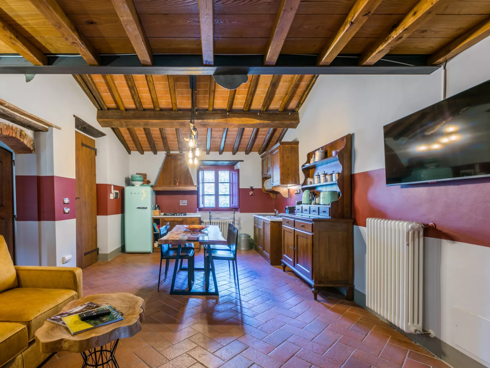 Il Cinghiale-Inside