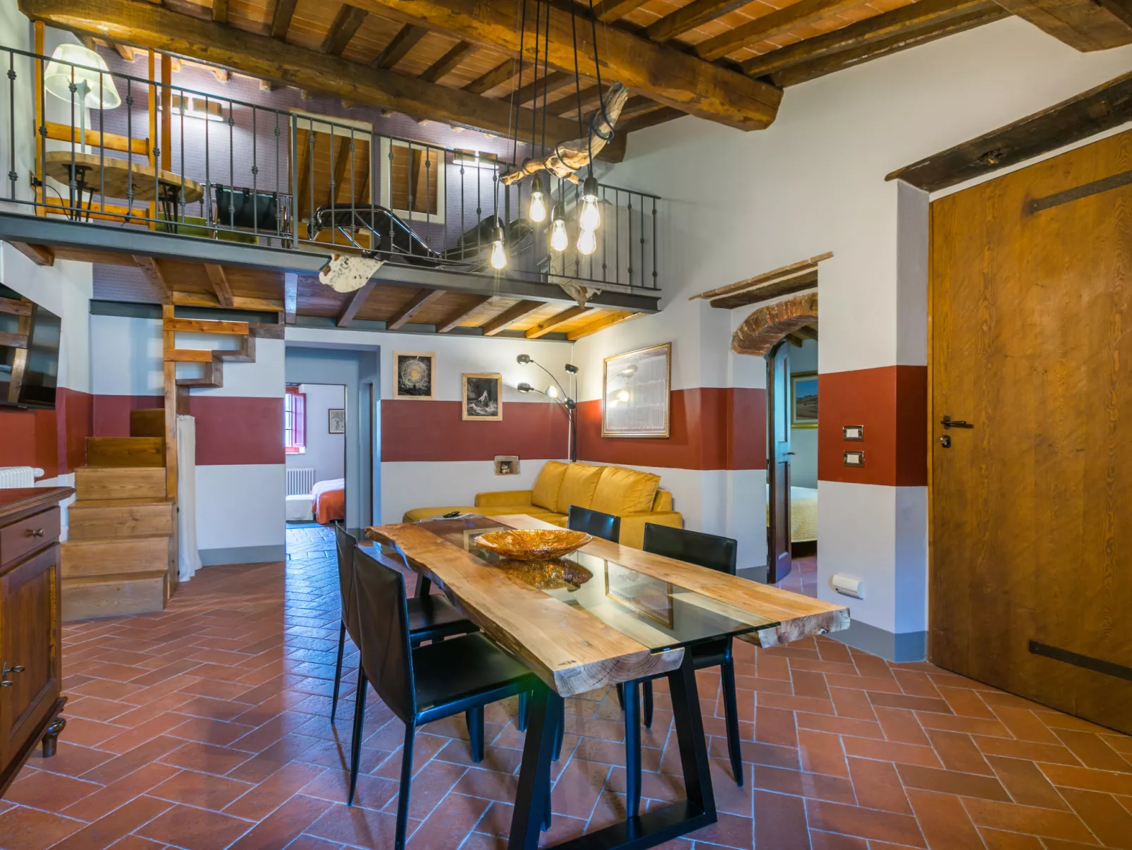 Il Cinghiale-Inside