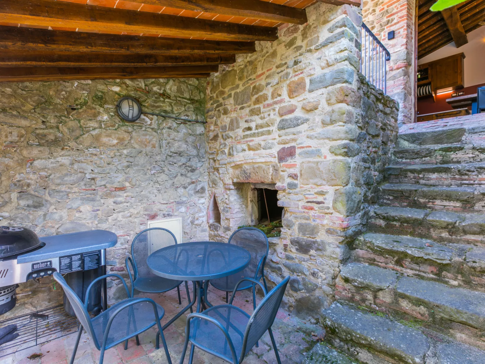 Il Cinghiale-Outside