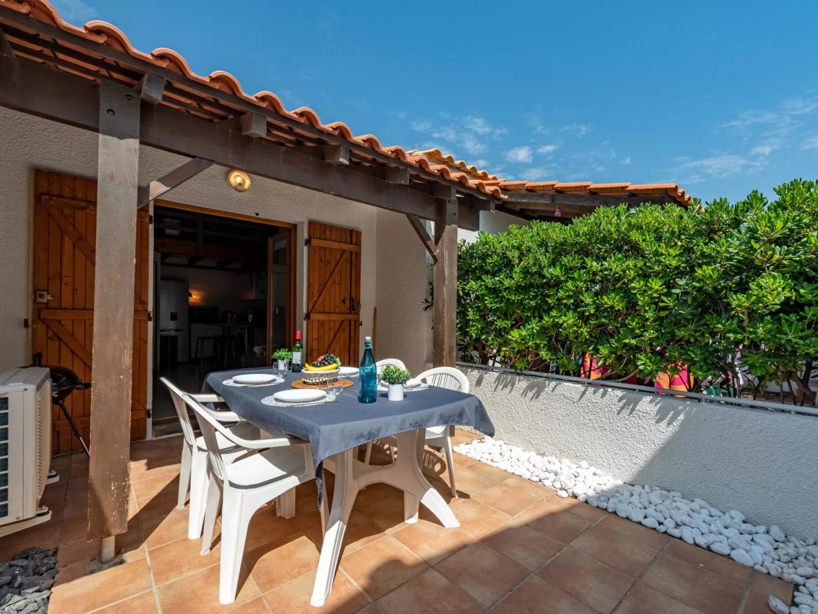 Le Hameau Catalan-Draußen
