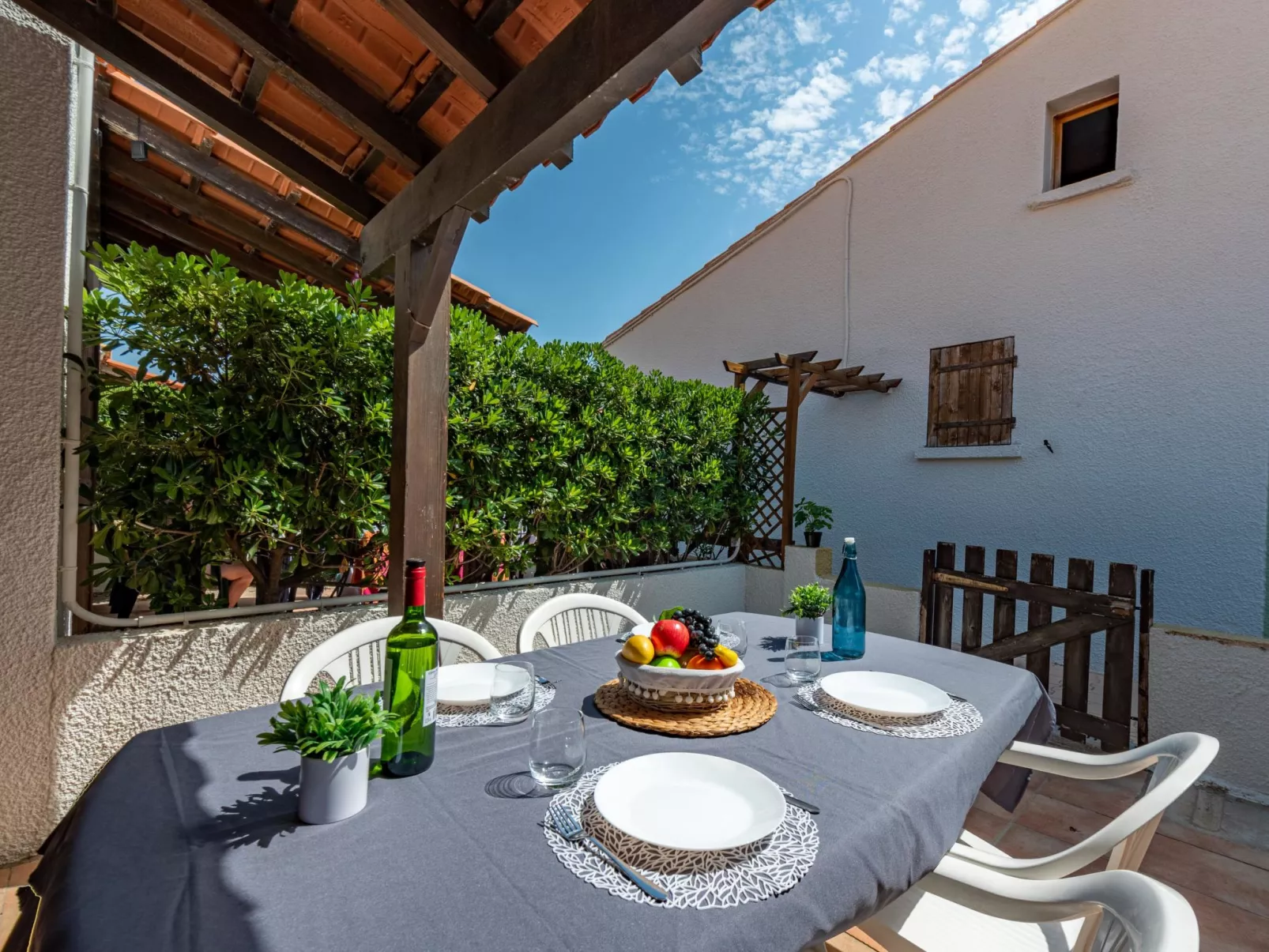 Le Hameau Catalan-Draußen