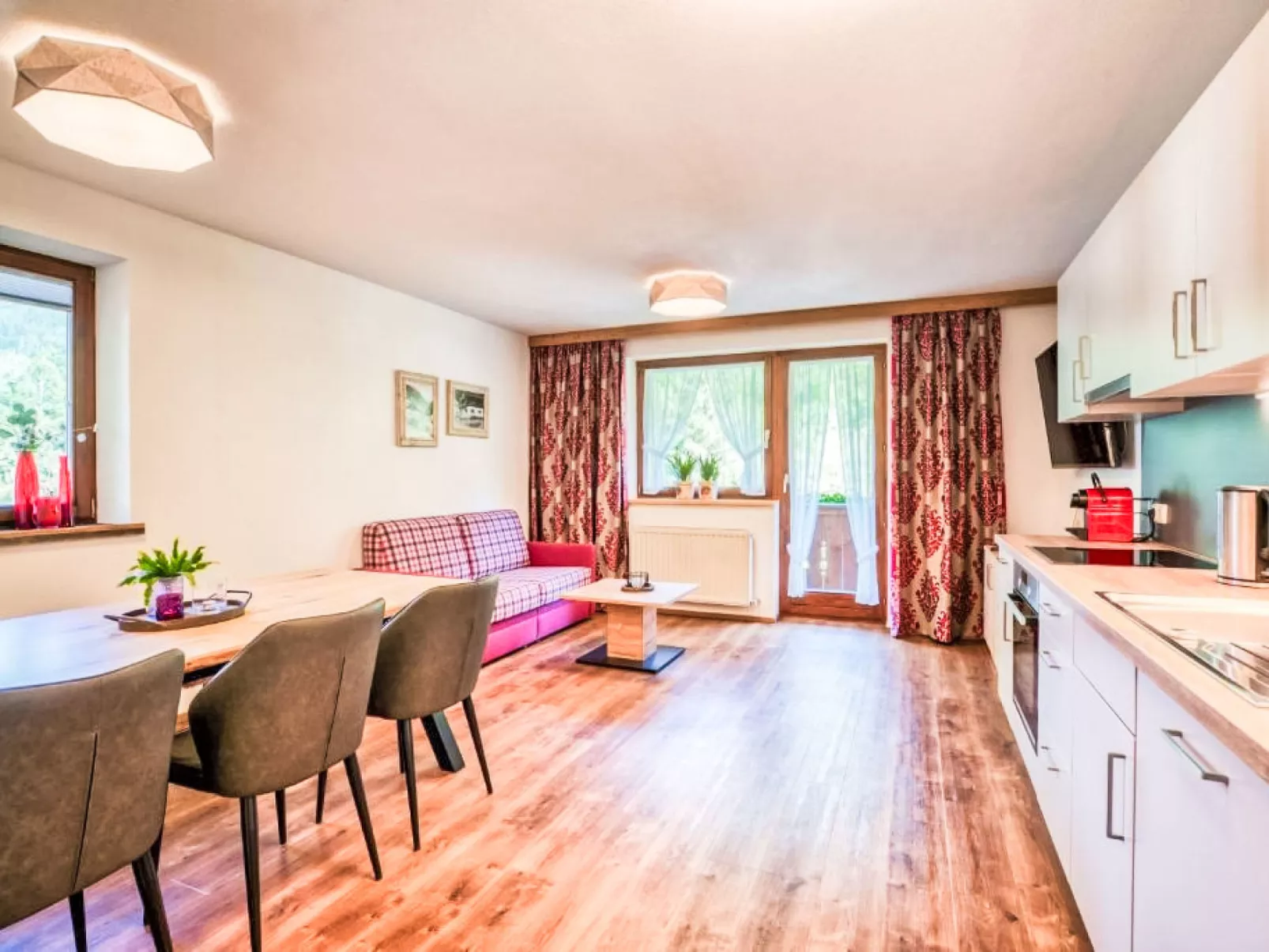 Inn-Inside