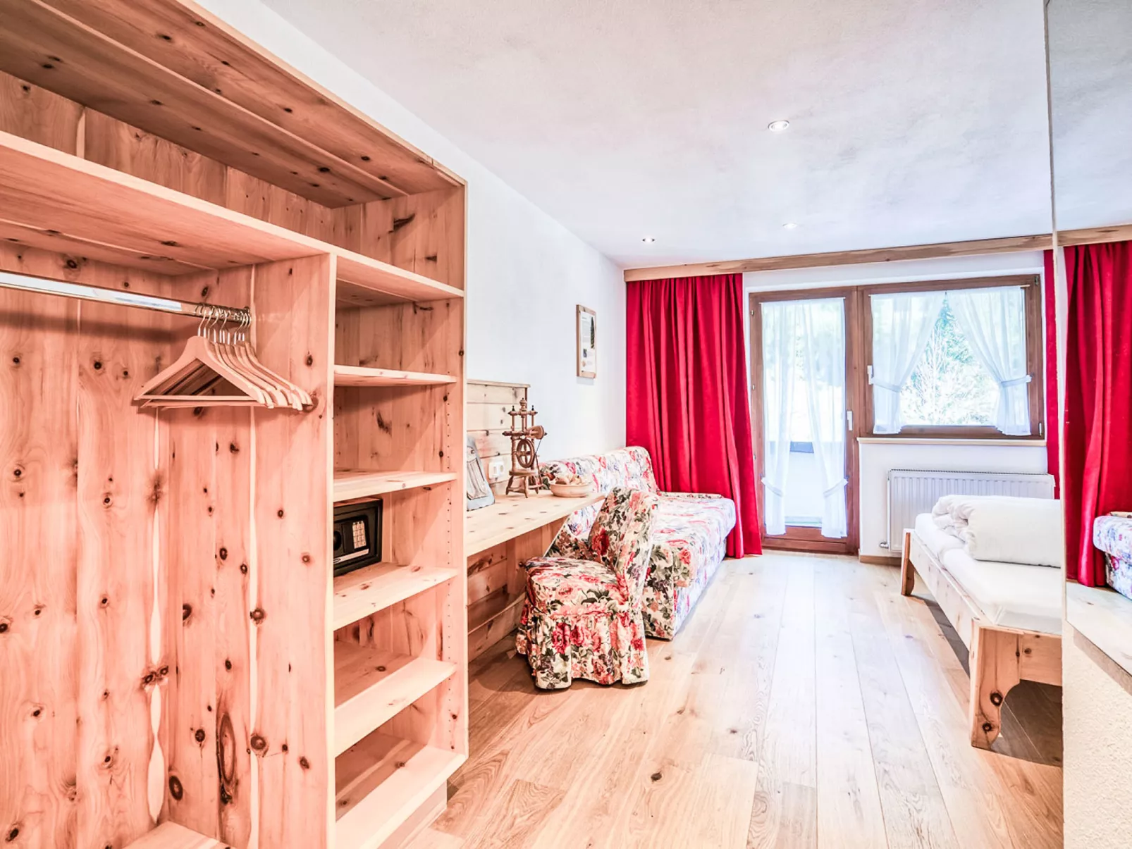 Inn-Inside