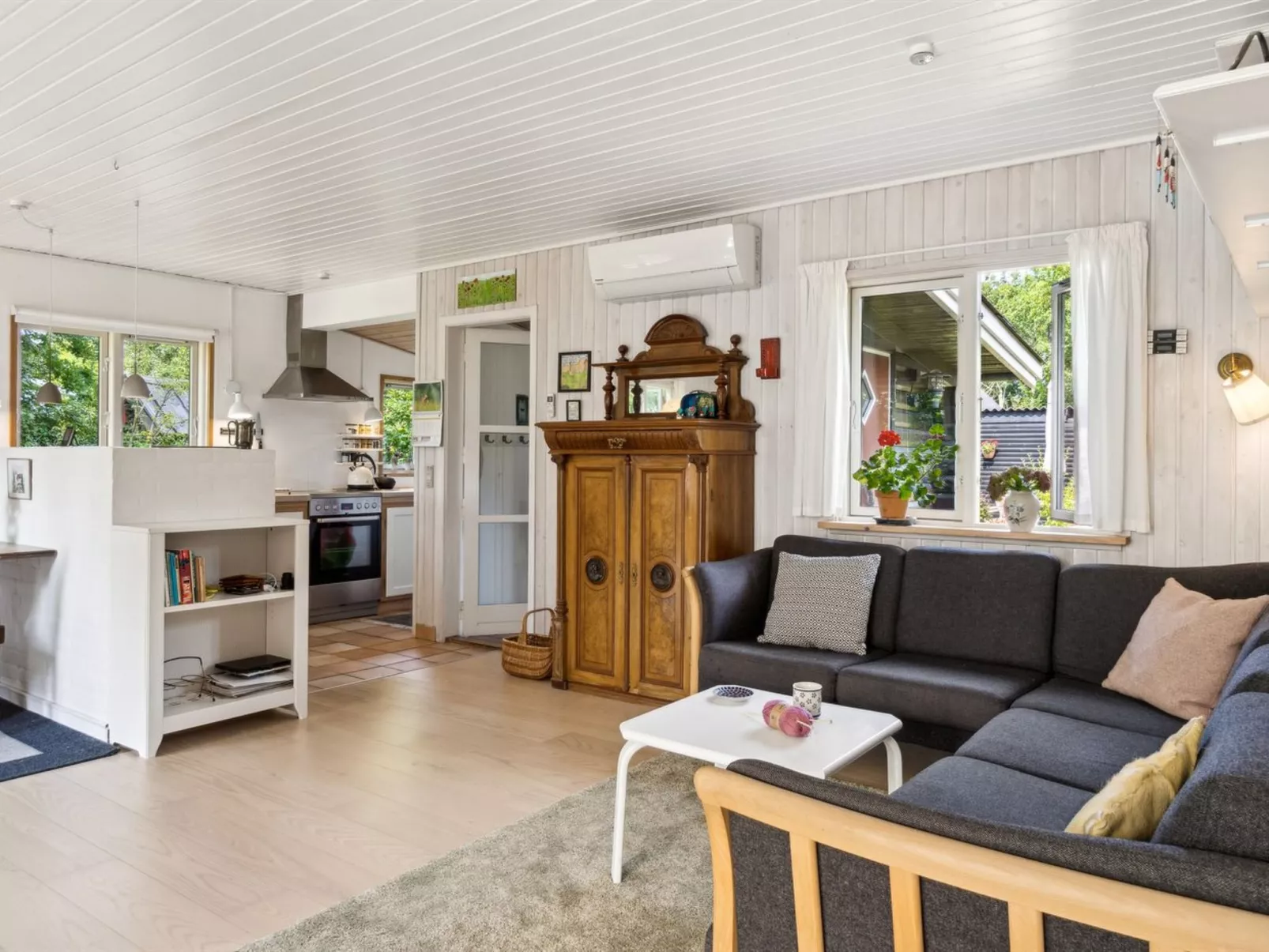 "Matilde" - 500m from the sea-Inside