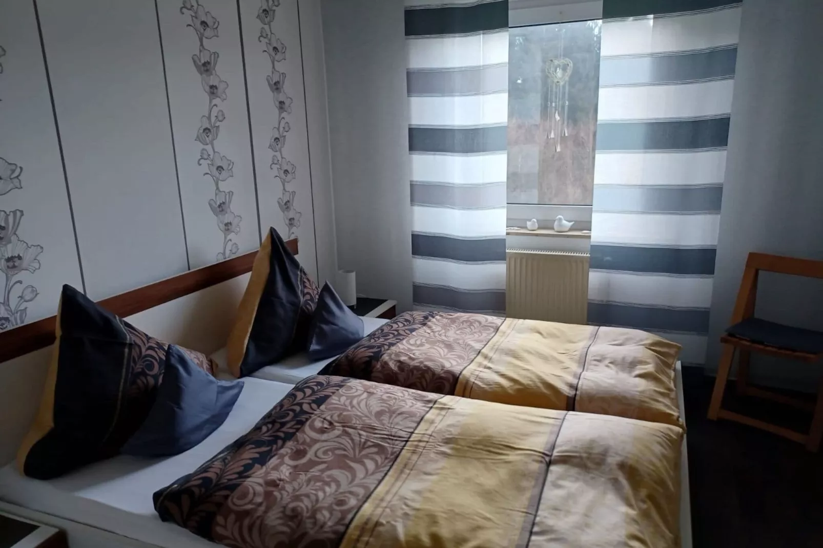 Mark-Bedroom