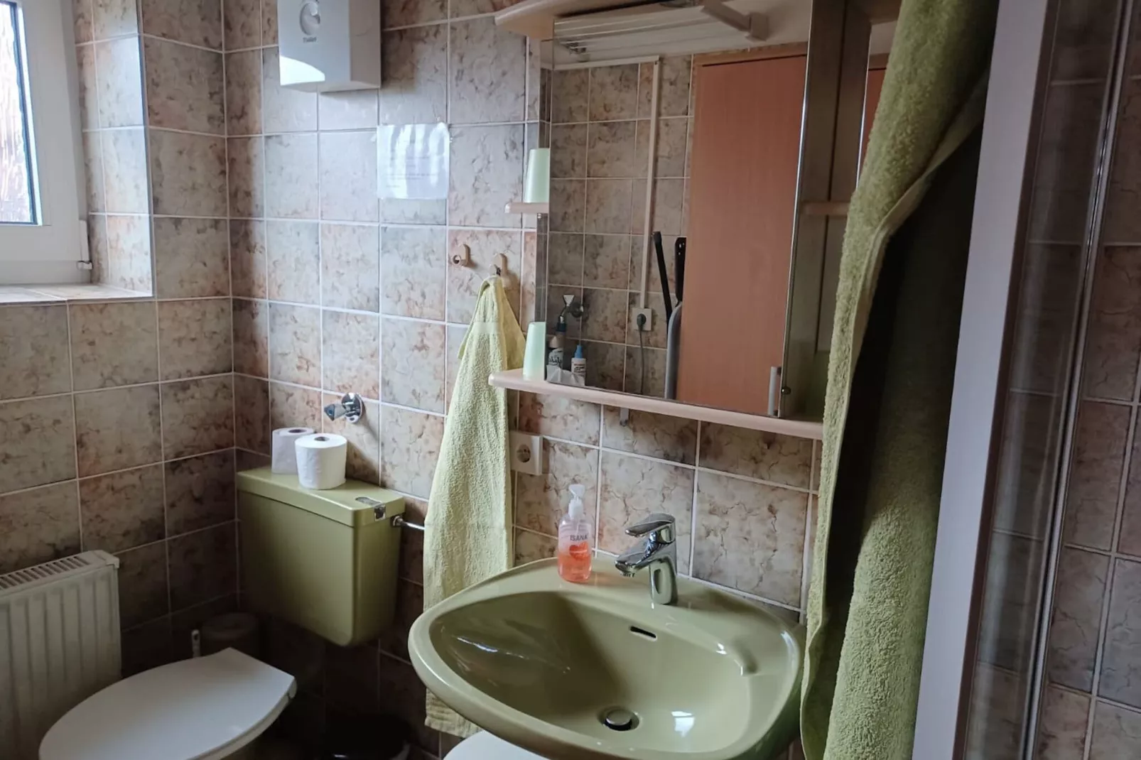 Mark-Bathroom