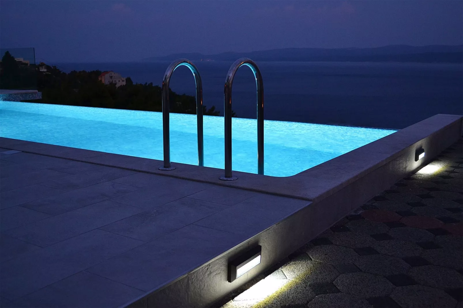 Shared pool apartment David- second floor-Piscine
