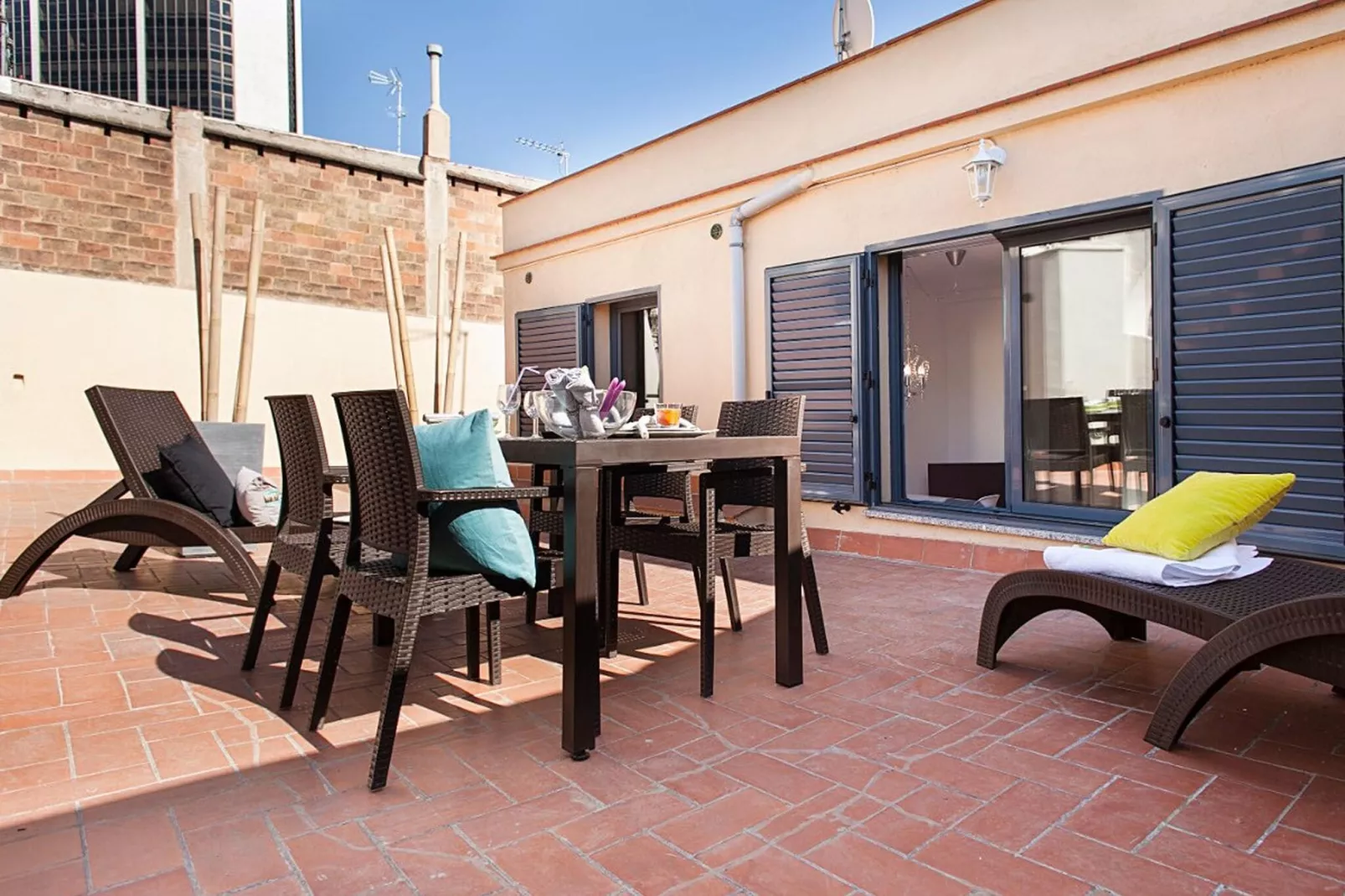 Rambla Paris Attic Apartment-Terrassenbalkon