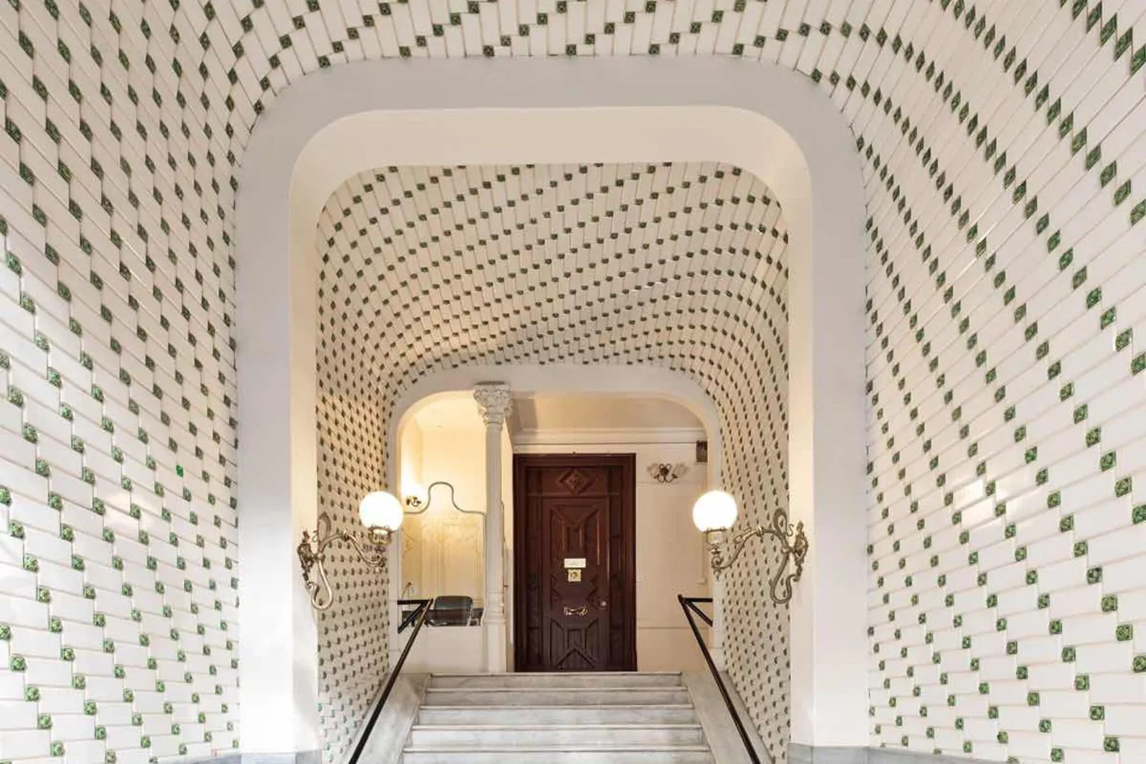 Rambla Paris Attic Apartment-Außenbereich Sommer