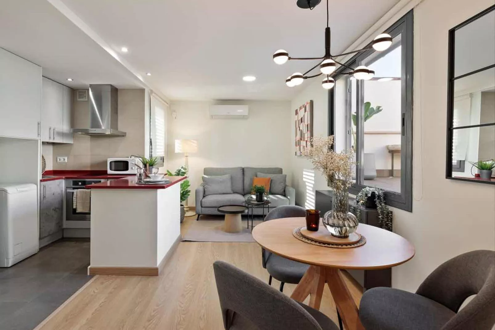 Rambla Paris Attic Apartment-Küche