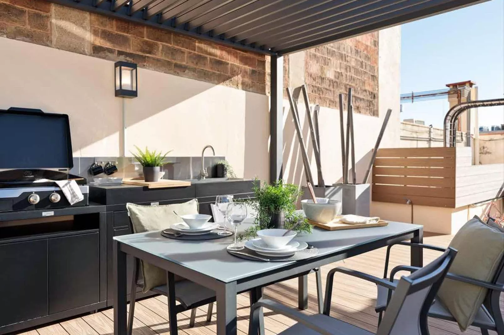 Rambla Paris Attic Apartment-Terrassenbalkon
