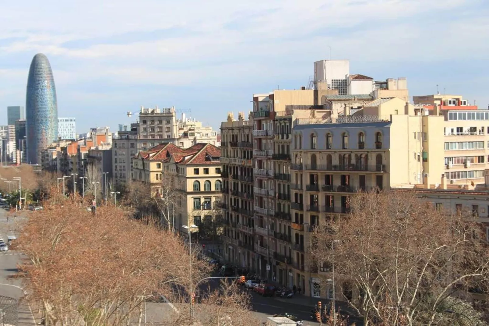 Rambla Paris Attic Apartment-Ambiente