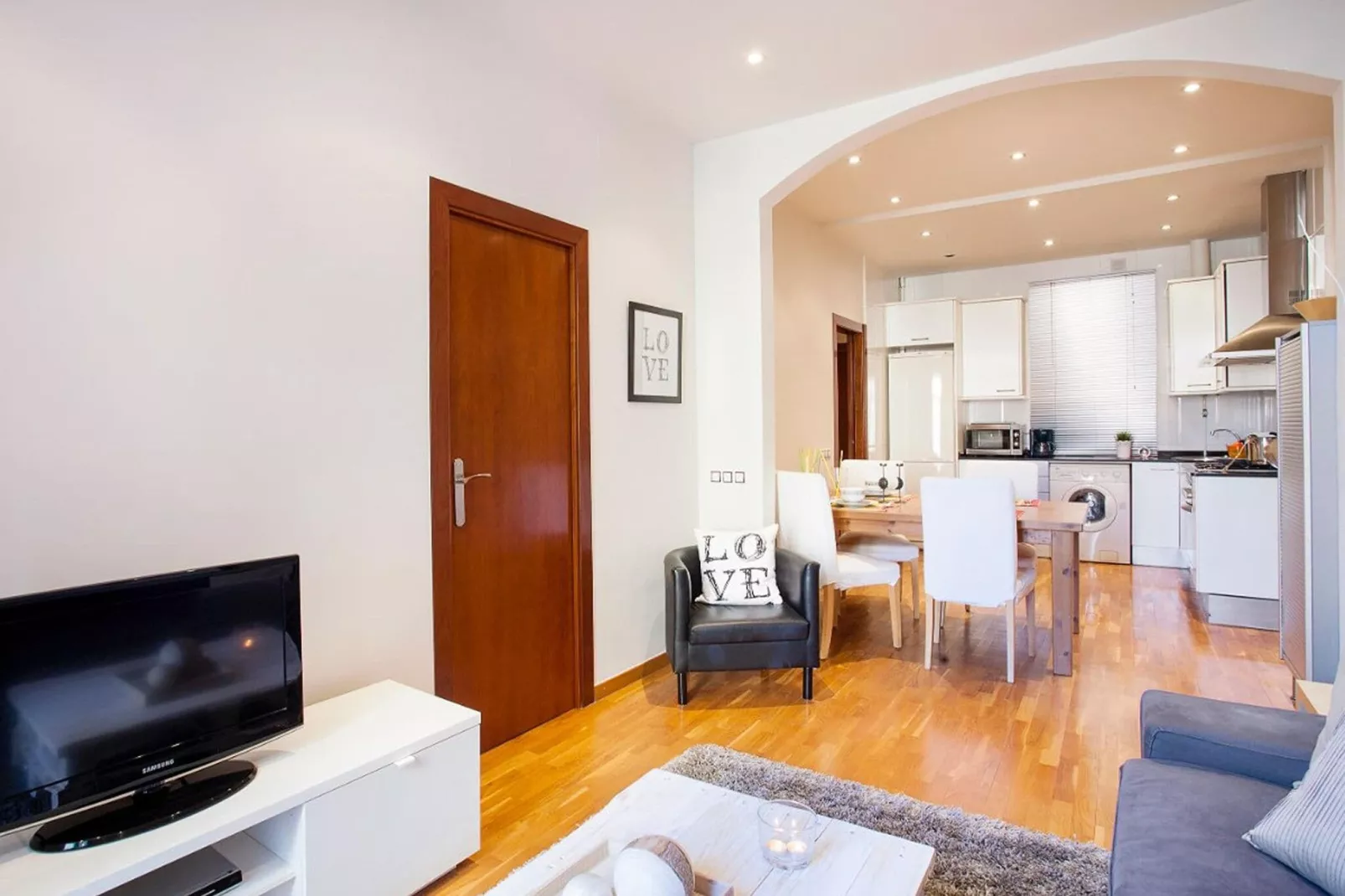 Viladomat Eixample Apartment4-Living room