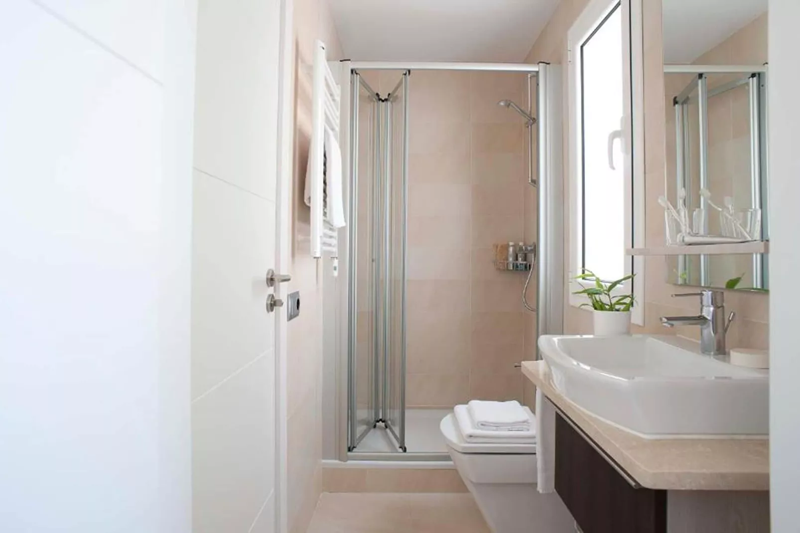 Viladomat Eixample Apartment4-Bathroom