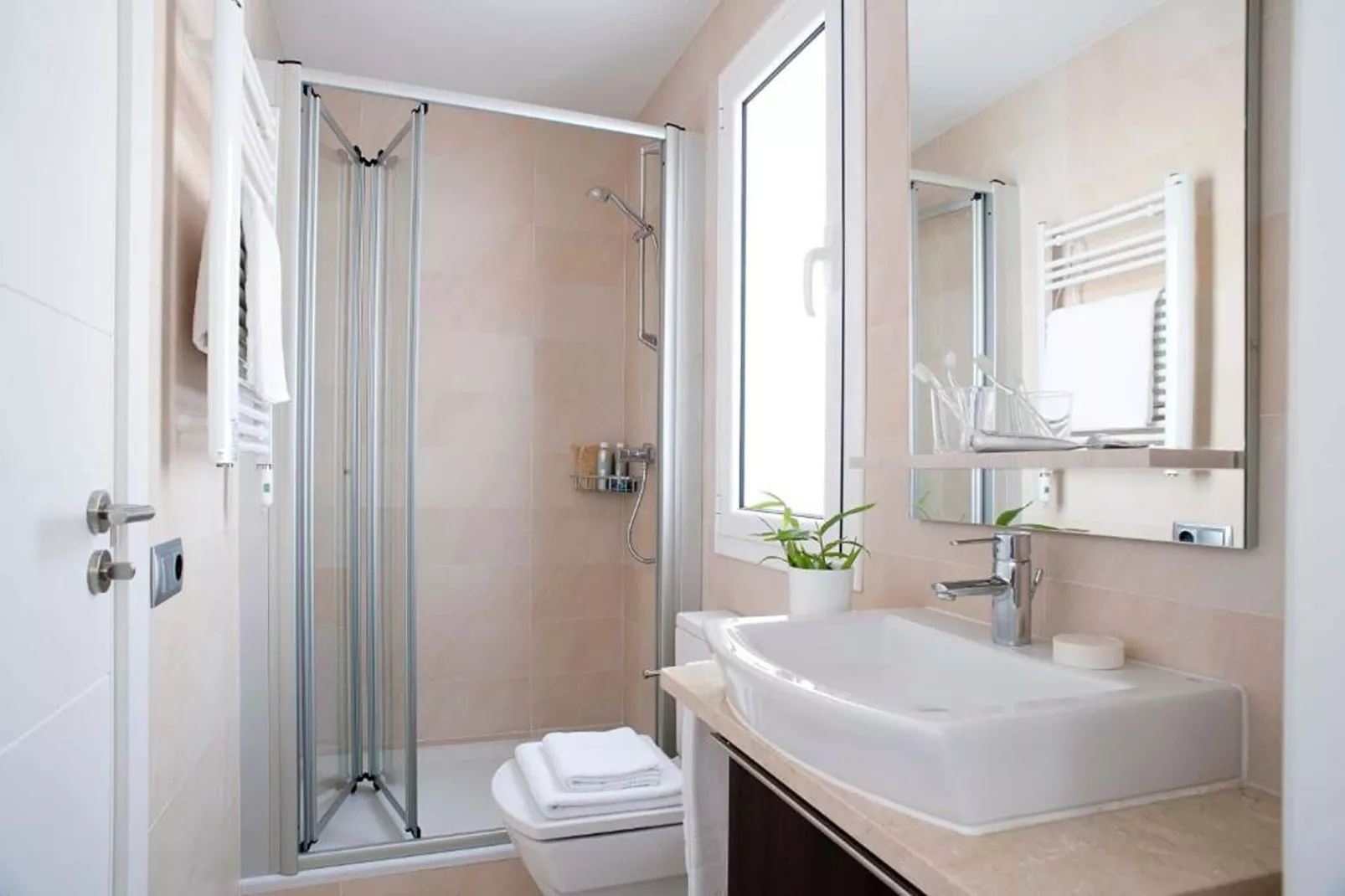 Viladomat Eixample Apartment4-Bathroom