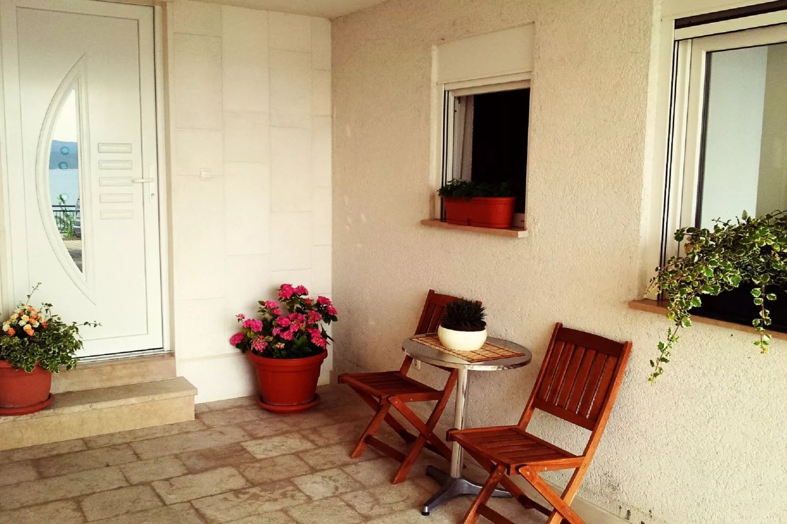 Shared pool apartment David- second floor-Hall / réception