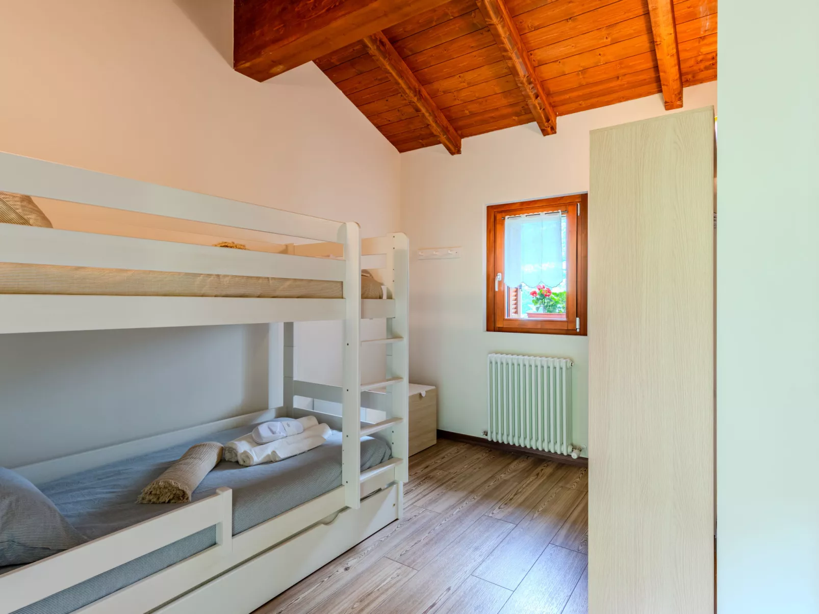 La Quiete Mountain Home-Inside