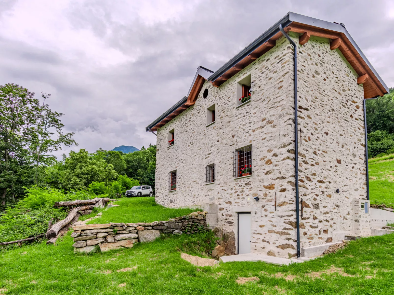 La Quiete Mountain Home-Outside