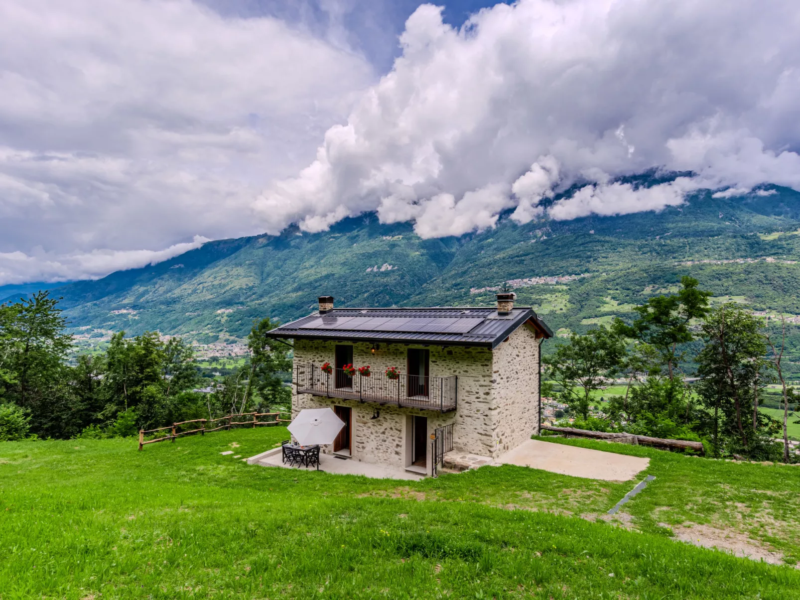 La Quiete Mountain Home-Outside