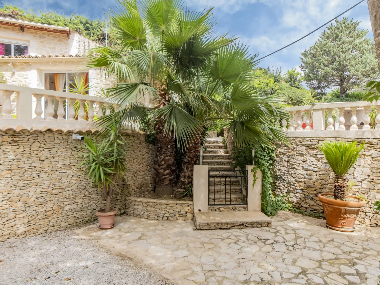 Villa du Soleil-Outside