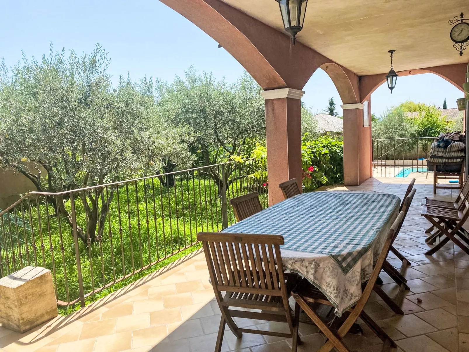 Villa Rose-Outside