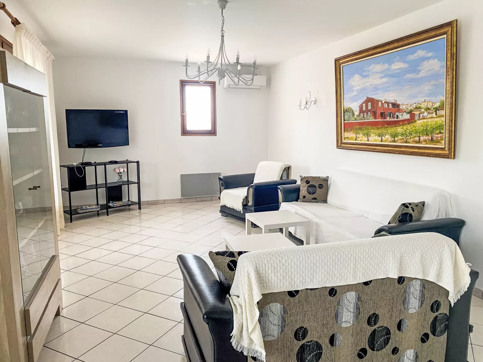 Villa Rose-Inside