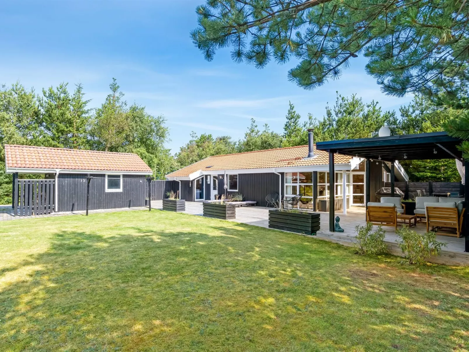 "Ansfried" - 900m from the sea-Outside