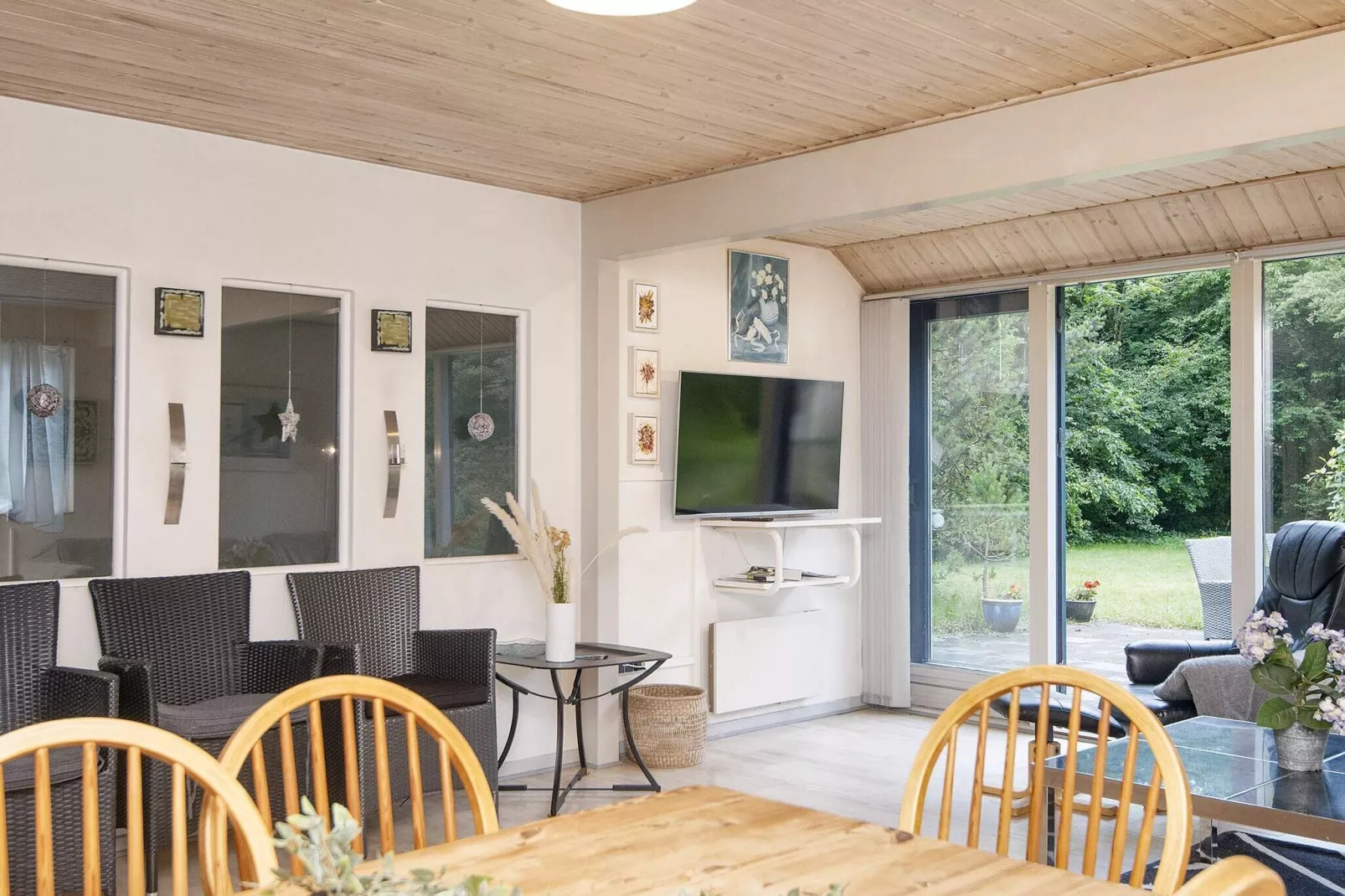 8 person holiday home in Oksbøl-By Traum-Indoor