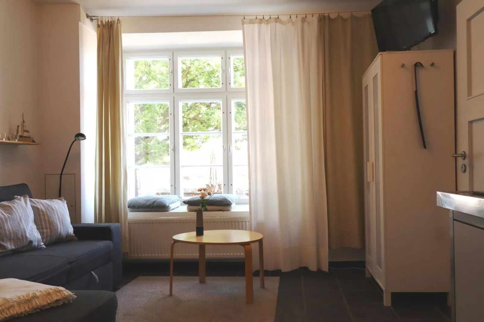 Steuerbord Hansestadt Wismar-Wohnzimmer