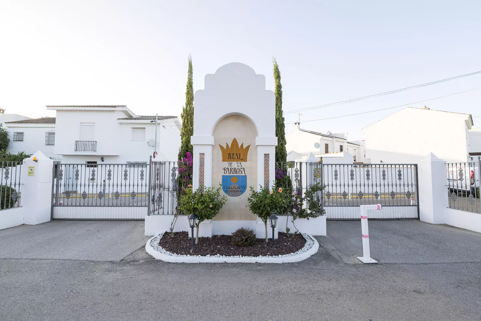 Duplex Near The Beach-Exterior summer