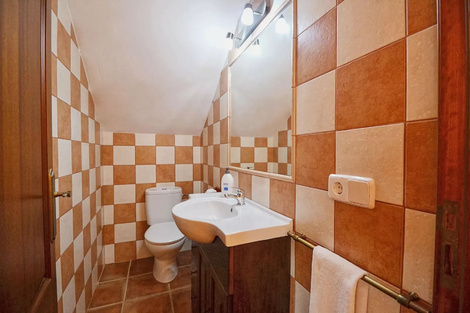 Can Pedro-Bathroom