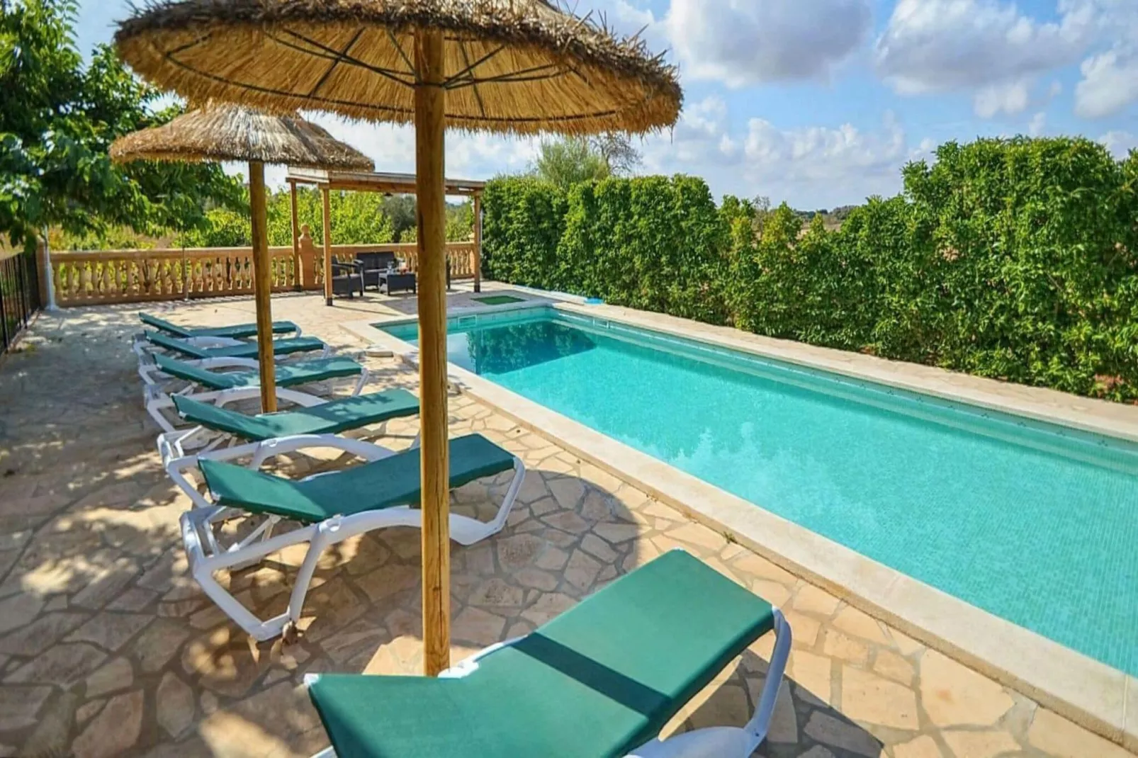 Cova-Pool