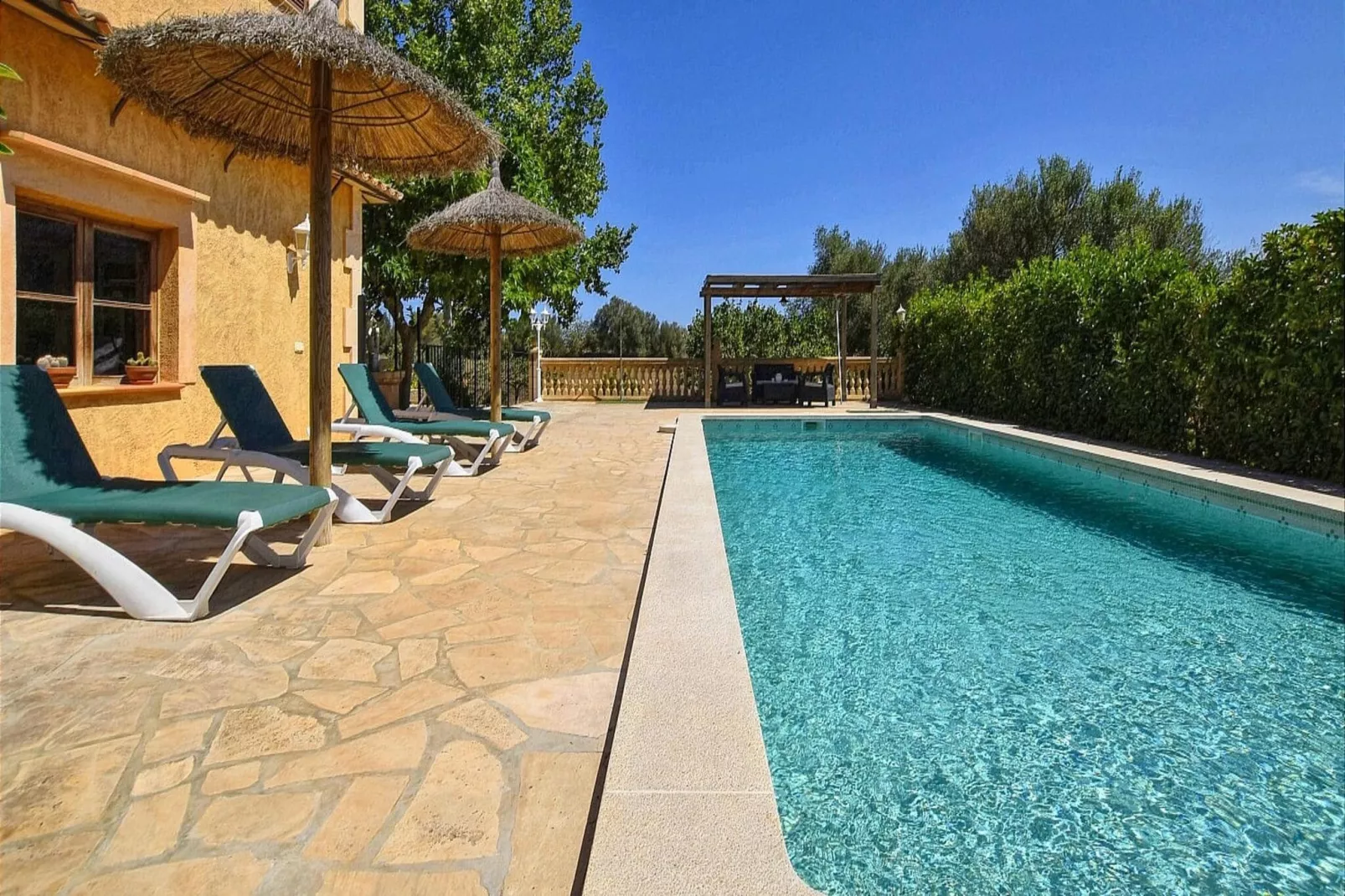 Cova-Pool