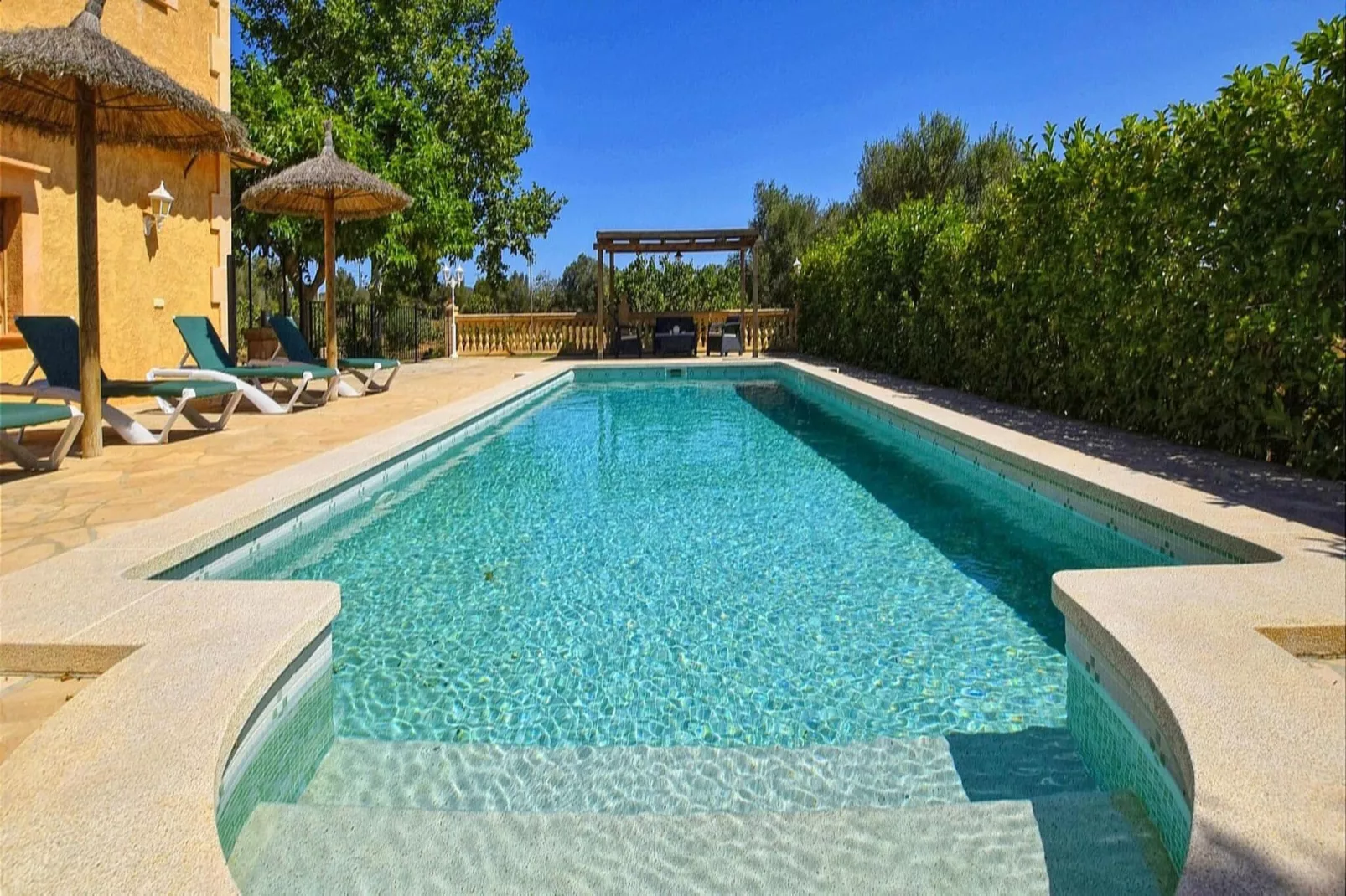 Cova-Pool